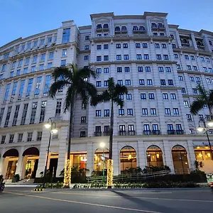  Apartment House Of B&y At 101 Newport Across Naia T3